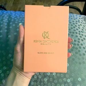 KENIA ONTIVEROS Beauty Glow and Go Kit
